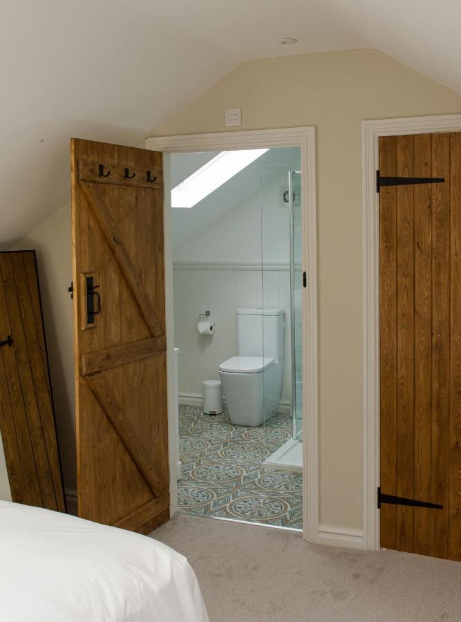 Finwood Green Farm Holiday Cottages-The Calf Shed And The Milk Parlour 헨리인아덴 외부 사진