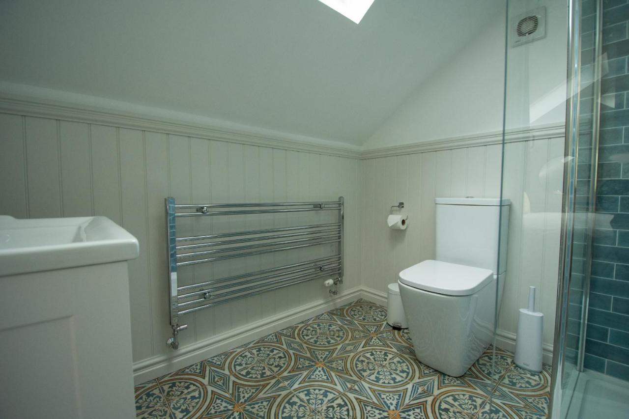 Finwood Green Farm Holiday Cottages-The Calf Shed And The Milk Parlour 헨리인아덴 외부 사진