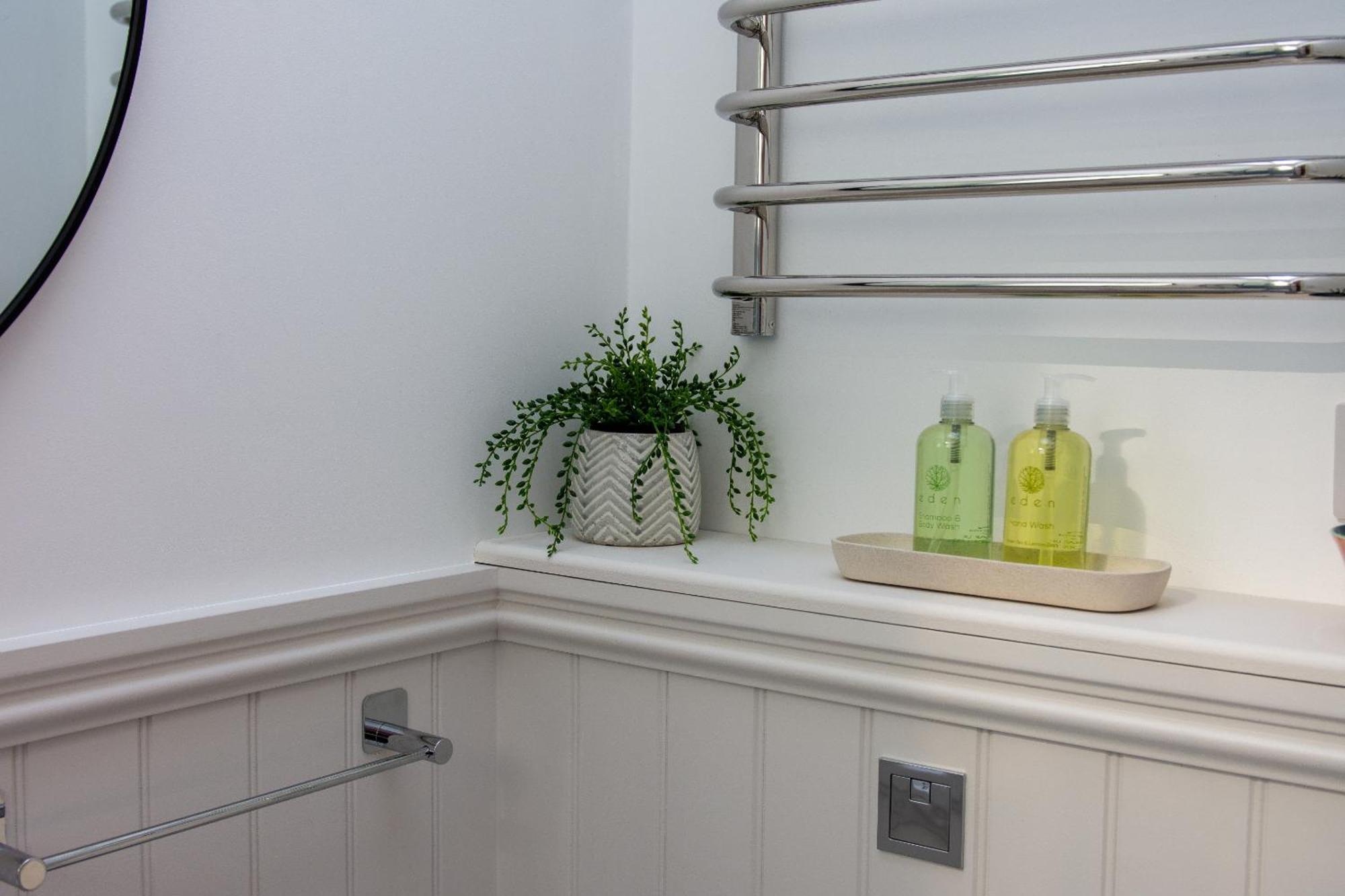 Finwood Green Farm Holiday Cottages-The Calf Shed And The Milk Parlour 헨리인아덴 객실 사진
