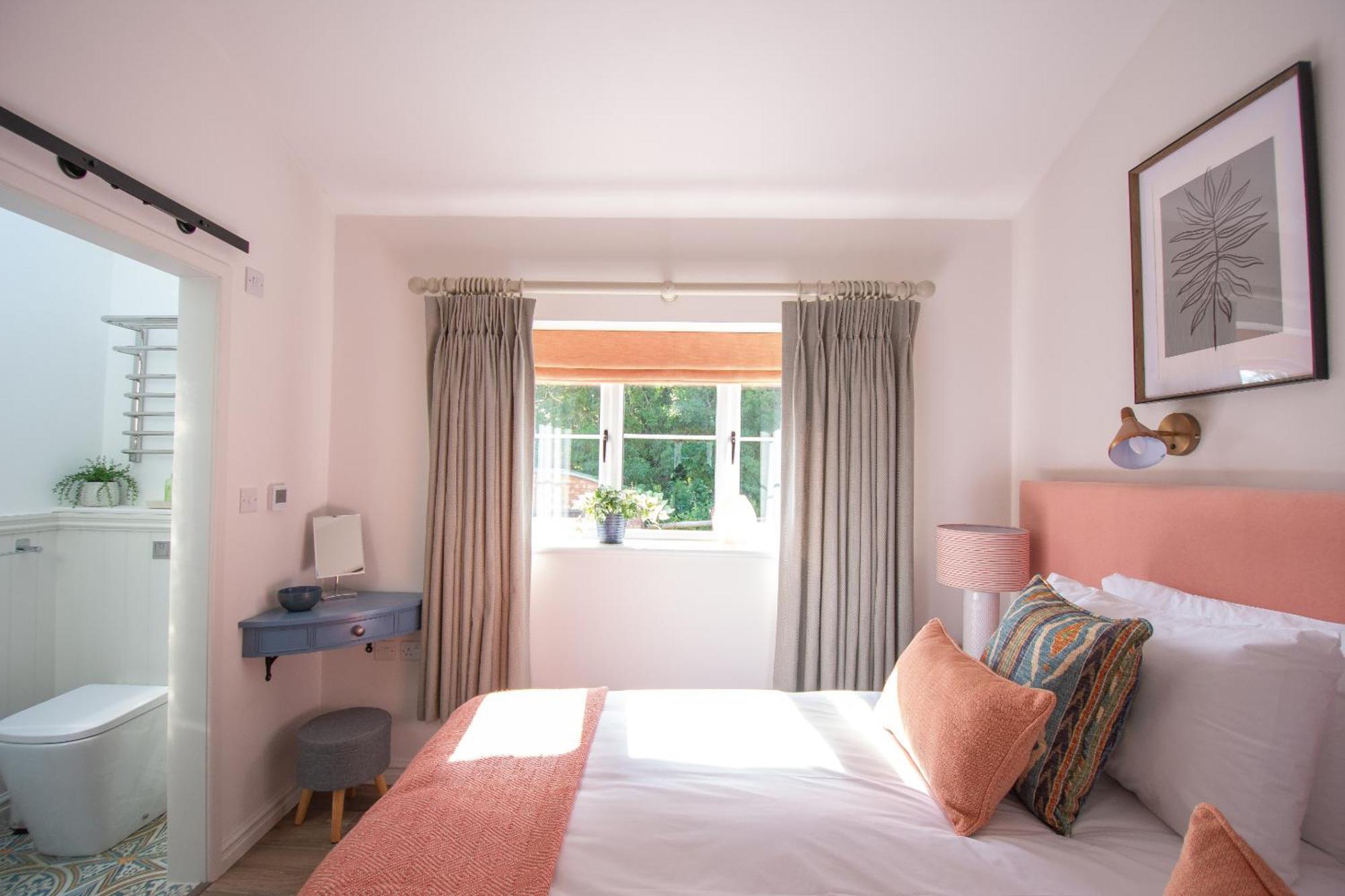 Finwood Green Farm Holiday Cottages-The Calf Shed And The Milk Parlour 헨리인아덴 객실 사진
