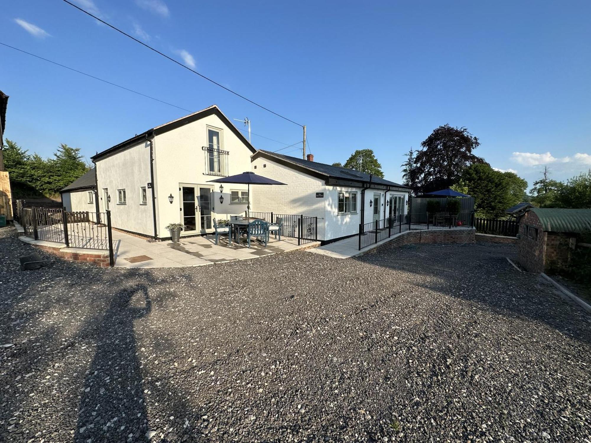 Finwood Green Farm Holiday Cottages-The Calf Shed And The Milk Parlour 헨리인아덴 객실 사진