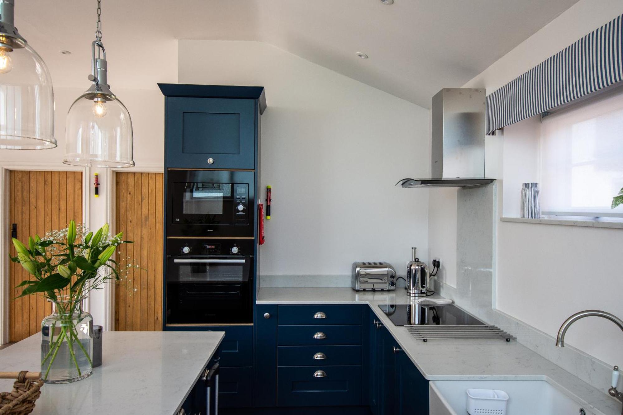Finwood Green Farm Holiday Cottages-The Calf Shed And The Milk Parlour 헨리인아덴 객실 사진
