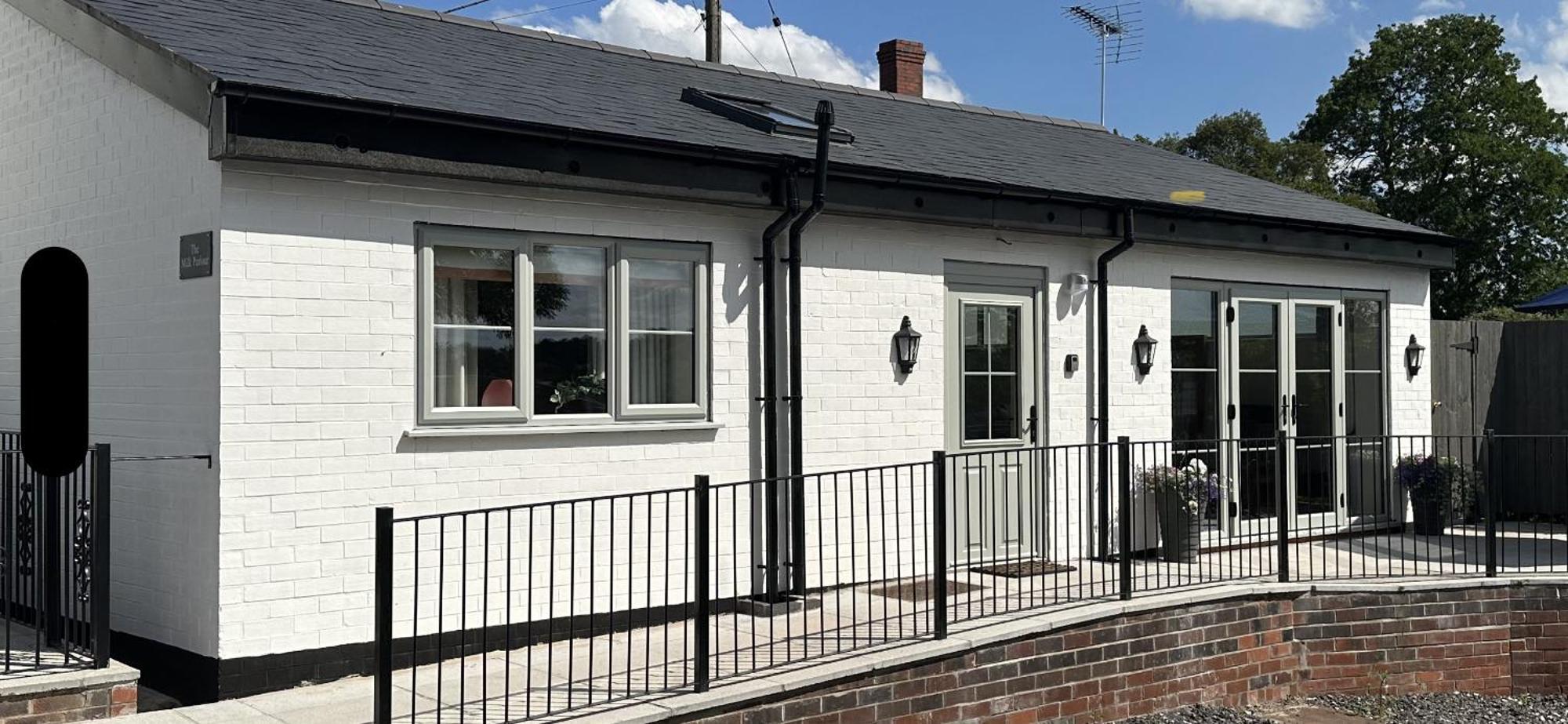Finwood Green Farm Holiday Cottages-The Calf Shed And The Milk Parlour 헨리인아덴 객실 사진